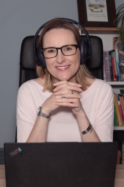 Catriona Standingford, registered counsellor therapist online and in-person in Chepstow, South East Wales